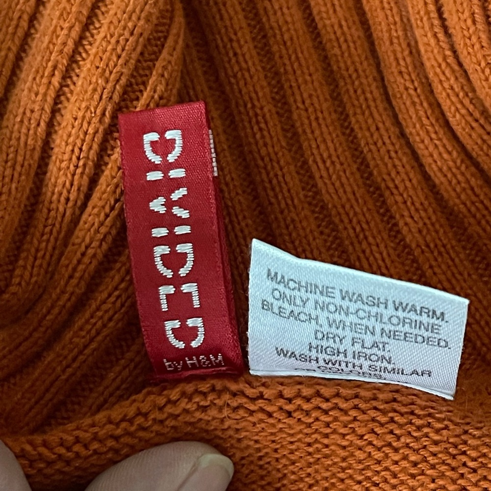 Cardigan - Picture 8 of 10